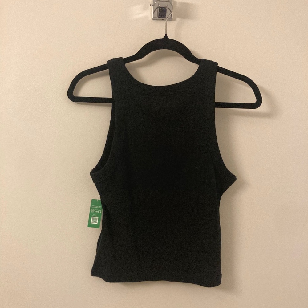 Modern Rib Cropped Halter Top - Picture 2 of 5